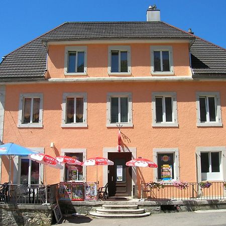 Chambres D'Hotes Le Passiflore Les Brenets Екстериор снимка
