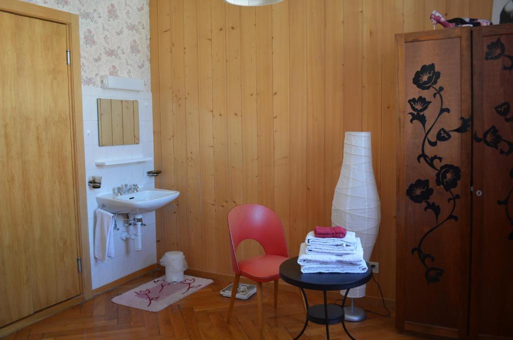 Chambres D'Hotes Le Passiflore Les Brenets Екстериор снимка